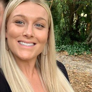 Meet your Posher, Macie